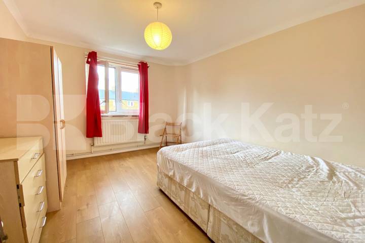 Superbly located duplex apartment in SE1  Burbage Close , Borough/London Bridge
